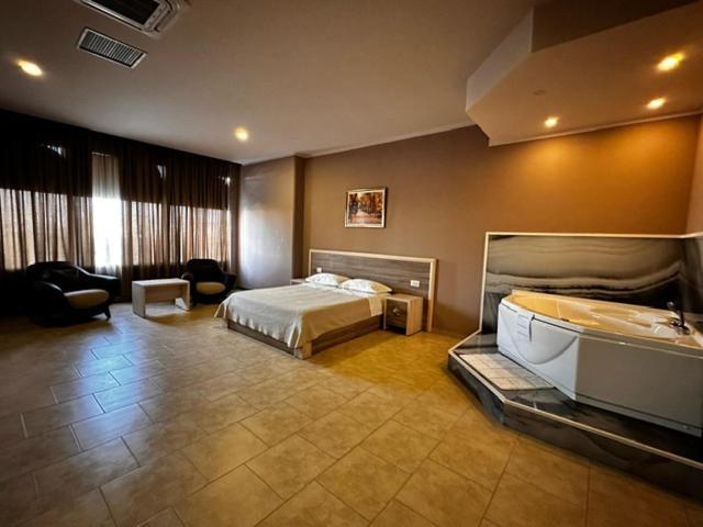 Hotel Terminal Tirana Bregu i Lumit Eksteriør bilde