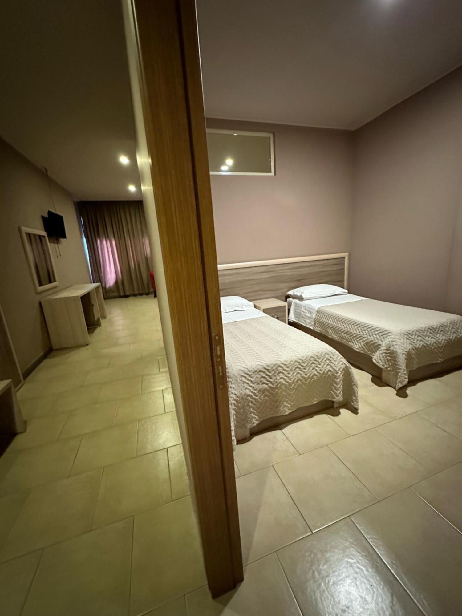 Hotel Terminal Tirana Bregu i Lumit Eksteriør bilde