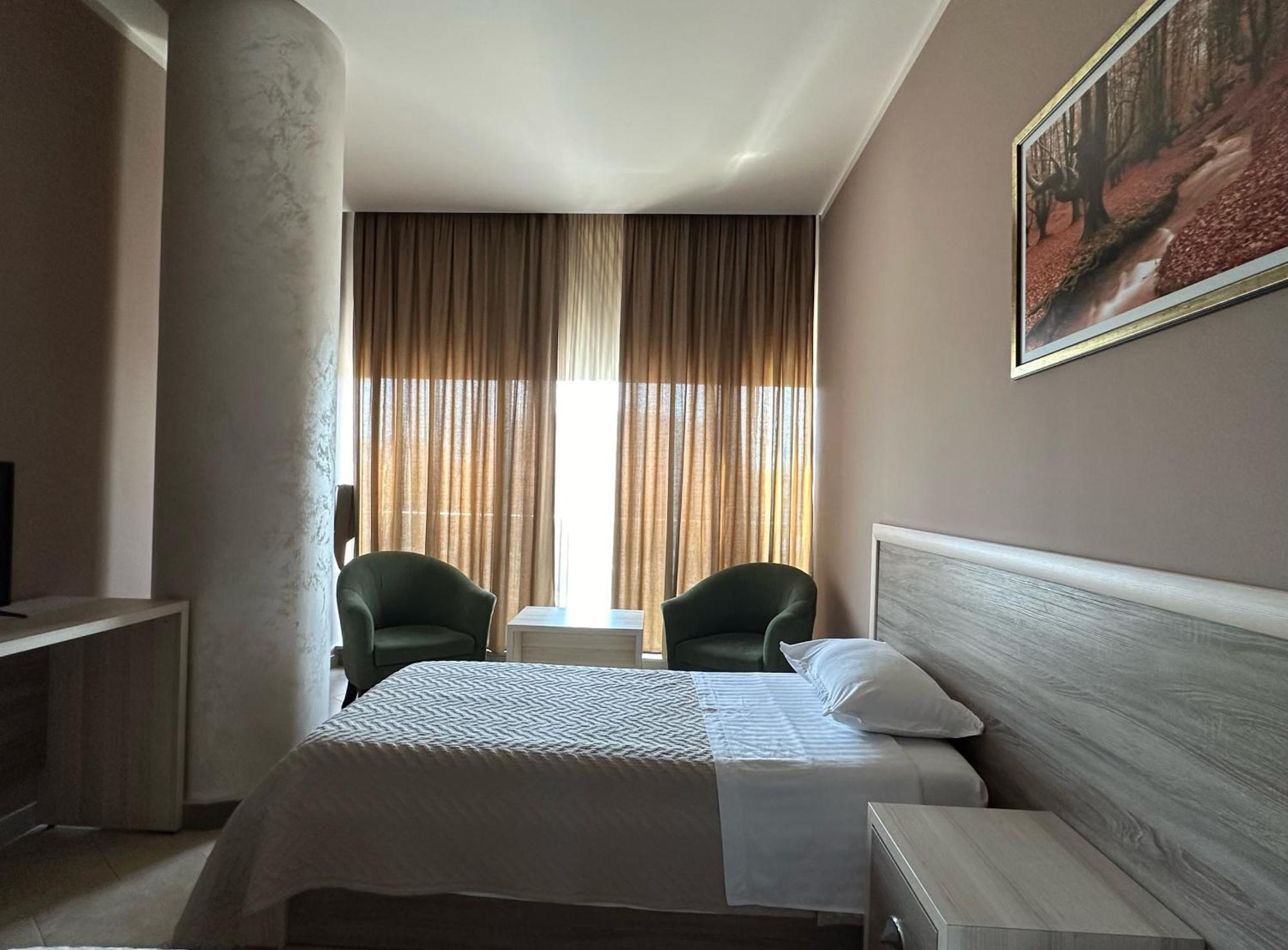 Hotel Terminal Tirana Bregu i Lumit Eksteriør bilde